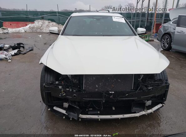 WBY73AW00PFP47591 2023 BMW I4 White Widok wnętrza z tyłu