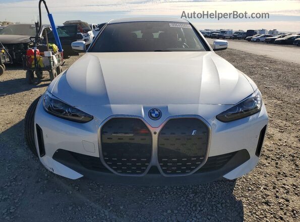 WBY73AW0XNFN10152 2022 BMW I4 White Widok z przodu