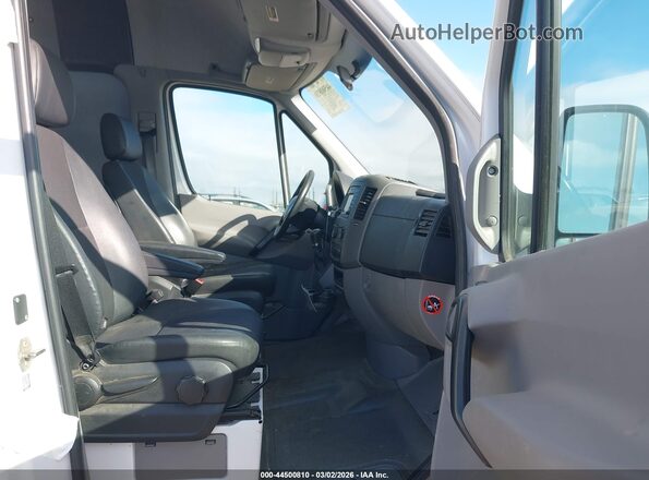 WD3PE7DD2GP199585 2016 MERCEDES-BENZ SPRINTER White წინა სალონის ხედი