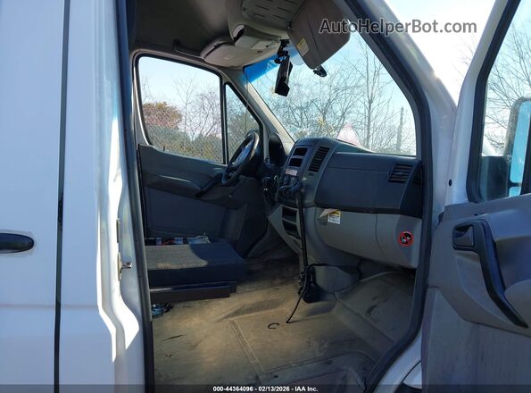 WD3PE8DD0GP248756 2016 MERCEDES-BENZ SPRINTER White წინა სალონის ხედი