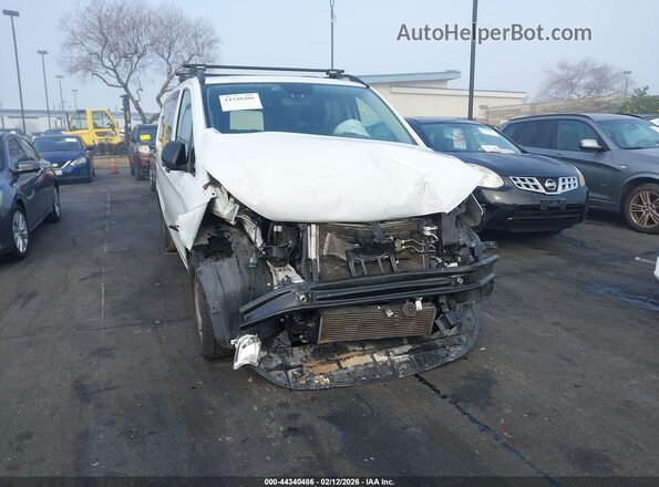 WD3PG2EA0K3553105 2019 MERCEDES-BENZ METRIS White Widok z przodu