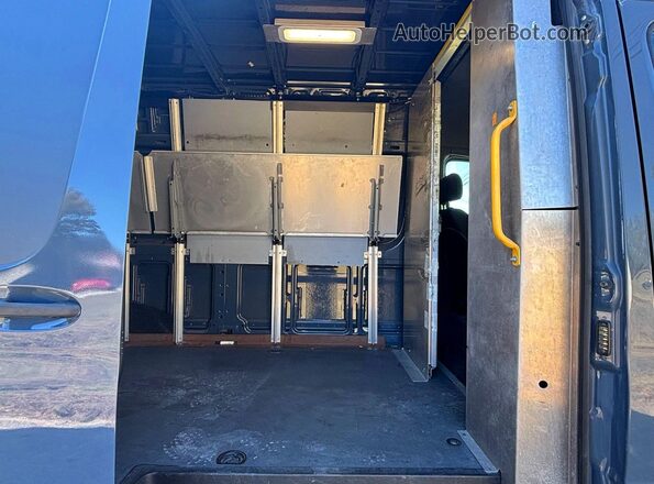 WD4PF1CD8KP143442 2019 MERCEDES-BENZ SPRINTER Blue Widok komory silnika