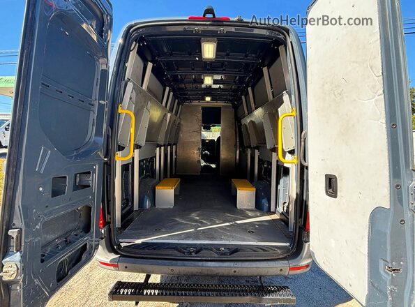 WD4PF1CD8KP143442 2019 MERCEDES-BENZ SPRINTER Blue Widok wnętrza z przodu