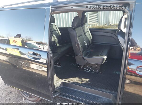 WD4PG2EE0H3234262 2017 MERCEDES-BENZ METRIS Black Widok naklejki z numerem VIN