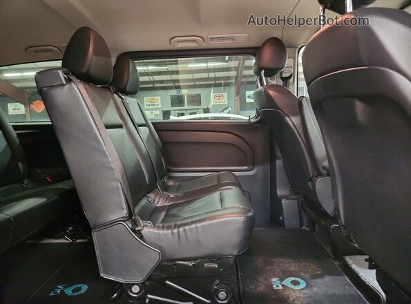 WD4PG2EE2K3511985 2019 MERCEDES-BENZ METRIS Black Widok wnętrza z tyłu