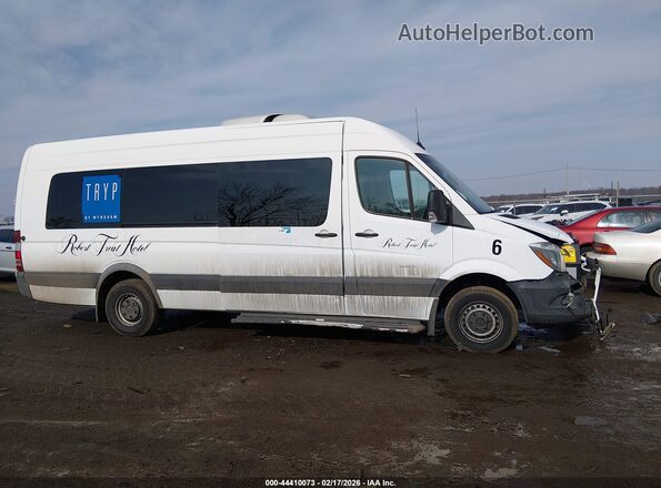 WDAPF1CD5HP546901 2017 MERCEDES-BENZ SPRINTER White უკანა სალონის ხედი