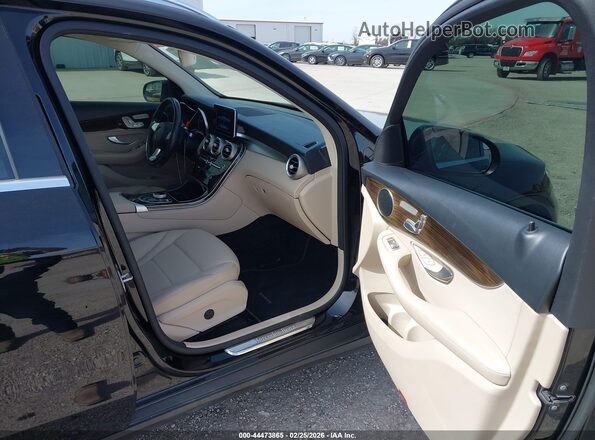 WDC0G4JB2KV138707 2019 MERCEDES-BENZ GLC 300 Black 