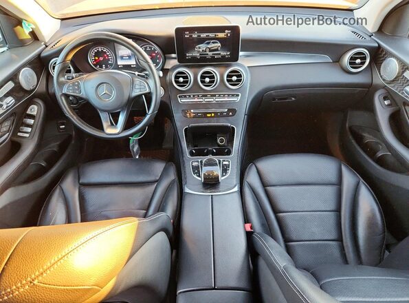 WDC0G4JB6GF015168 2016 MERCEDES-BENZ GLC-CLASS Gray Առջևի վահանակի տեսք