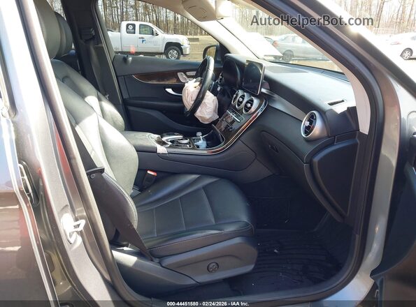 WDC0G4KB2GF016137 2016 MERCEDES-BENZ GLC 300 Silver Սալոնի դիմացի տեսք