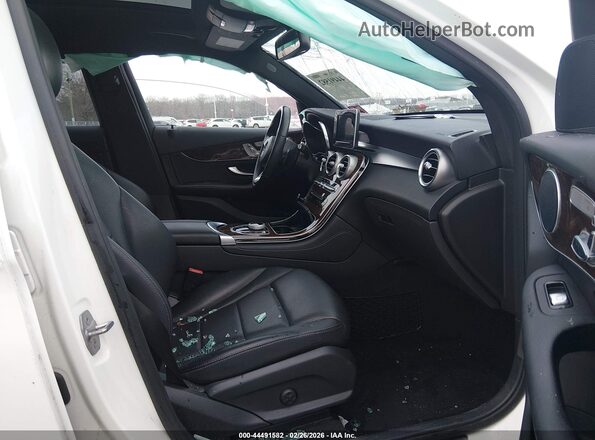 WDC0G4KB3HV003503 2017 MERCEDES-BENZ GLC 300 White 