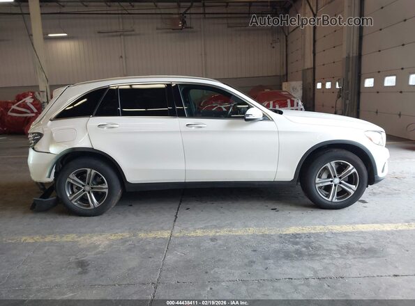 WDC0G4KB6GF064370 2016 MERCEDES-BENZ GLC 300 White Widok wnętrza z tyłu