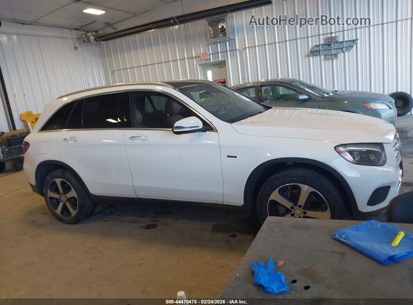 WDC0G4KBXGF034840 2016 MERCEDES-BENZ GLC 300 White Rear interior view