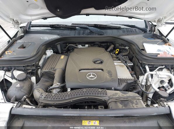 WDC0J4KB0HF220602 2017 MERCEDES-BENZ GLC 300 COUPE White უკანა ხედი