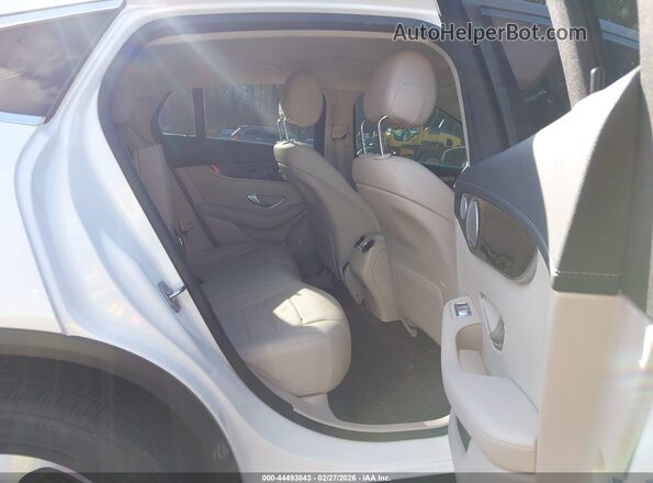 WDC0J4KB0JF327607 2018 MERCEDES-BENZ GLC 300 COUPE White Vista de la etiqueta del VIN
