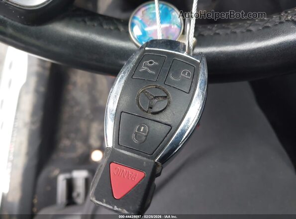 WDC0J4KB0JF470637 2018 MERCEDES-BENZ GLC 300 COUPE White Vista del salpicadero