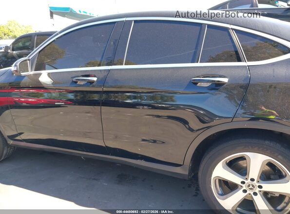 WDC0J4KB2KF572054 2019 MERCEDES-BENZ GLC 300 COUPE Black 