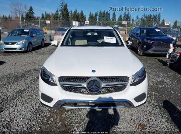 WDC0J4KB4HF189970 2017 MERCEDES-BENZ GLC 300 COUPE White Widok wnętrza z tyłu