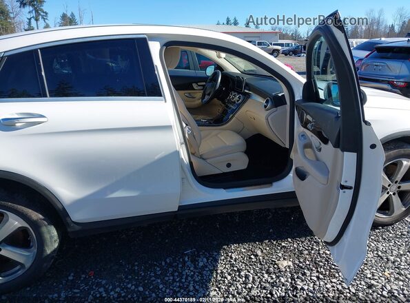 WDC0J4KB4HF189970 2017 MERCEDES-BENZ GLC 300 COUPE White Widok wnętrza z przodu
