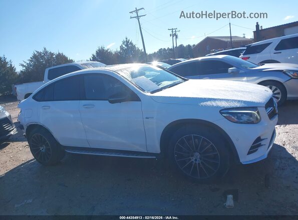WDC0J6EB3JF454519 2018 MERCEDES-BENZ AMG GLE 43 COUPE White Rear interior view