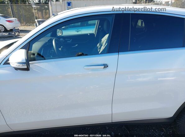 WDC0J8EB4LF709631 2020 MERCEDES-BENZ GLC 300 COUPE White Widok z przodu