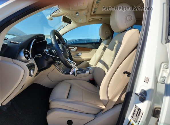 WDC0J8EB5LF688403 2020 MERCEDES-BENZ GLC-CLASS White წინა სალონის ხედი