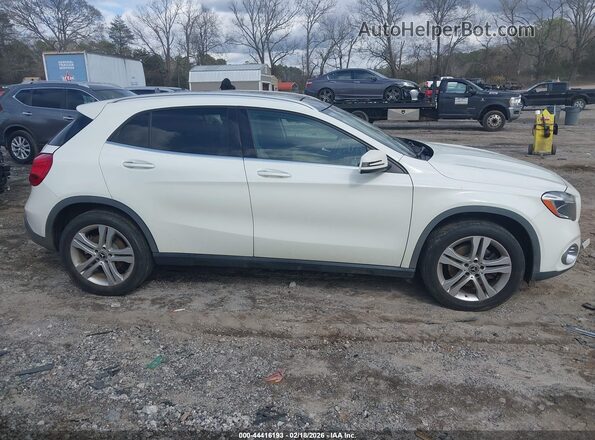 WDCTG4EB0JJ399928 2018 MERCEDES-BENZ GLA 250 Белый Вид задней части салона