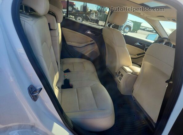 WDCTG4EB1KU009919 2019 MERCEDES-BENZ GLA Белый Вид задней части салона