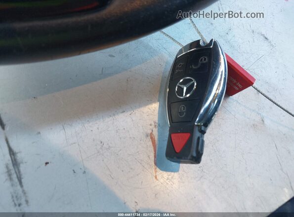 WDCTG4EB2HJ282572 2017 MERCEDES-BENZ GLA 250 Серебряный Вид панели приборов