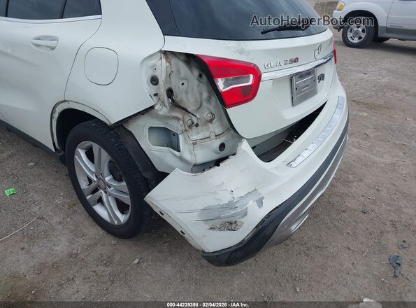WDCTG4EB6HJ302287 2017 MERCEDES-BENZ GLA 250 White Widok z przodu