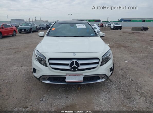WDCTG4EB6HJ302287 2017 MERCEDES-BENZ GLA 250 White Widok zestawu wskaźników
