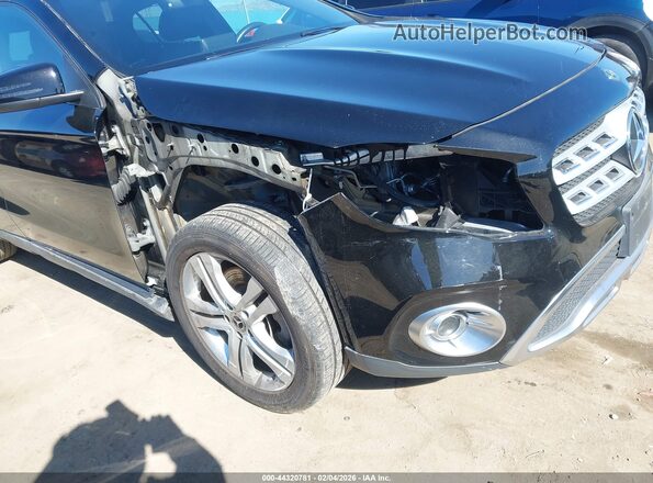 WDCTG4EB6LU024062 2020 MERCEDES-BENZ GLA 250 Черный Вид спереди