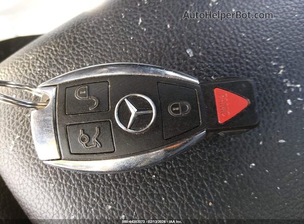 WDCTG4EB7GJ224889 2016 MERCEDES-BENZ GLA 250 White Dashboard view