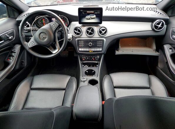 WDCTG4GB4LJ666813 2020 MERCEDES-BENZ GLA Blue Dashboard view