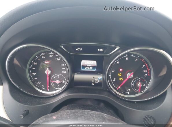 WDCTG4GB5LJ658865 2020 MERCEDES-BENZ GLA 250 White Widok tylnych siedzeń