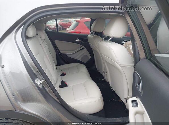 WDCTG4GB8HJ326975 2017 MERCEDES-BENZ GLA 250 Gray Вид наклейки з VIN-кодом
