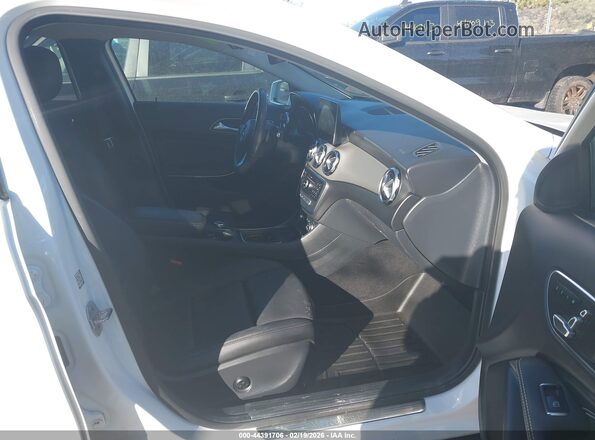 WDCTG4GB9KU000270 2019 MERCEDES-BENZ GLA 250 White 
