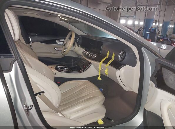 WDD2J5JB8KA036802 2019 MERCEDES-BENZ CLS-CLASS Silver Front interior view