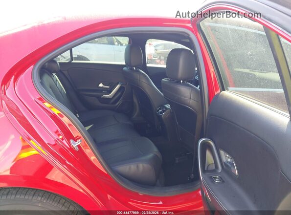 WDD3G4EB2LW038153 2020 MERCEDES-BENZ A 220 Red VIN կոդի պիտակի տեսք