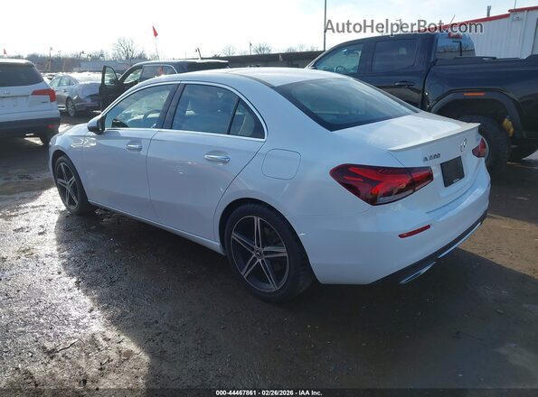 WDD3G4FB1KW010597 2019 MERCEDES-BENZ A 220 White 