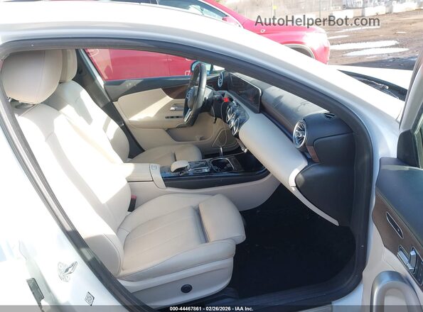 WDD3G4FB1KW010597 2019 MERCEDES-BENZ A 220 White 