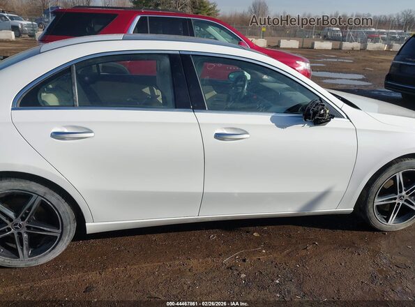 WDD3G4FB1KW010597 2019 MERCEDES-BENZ A 220 White 