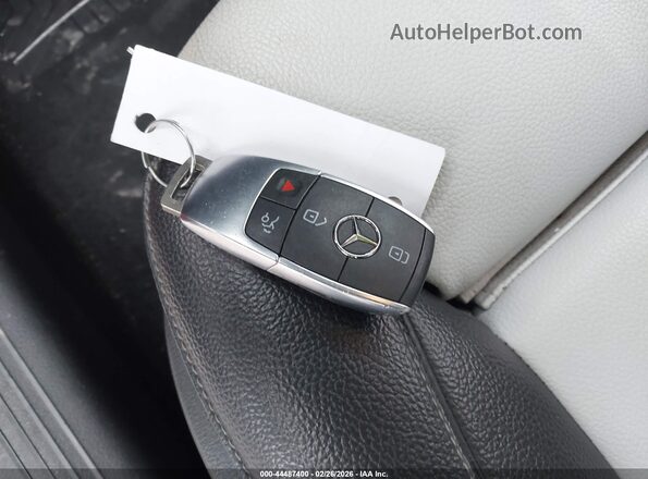 WDD3G4FB3KW019415 2019 MERCEDES-BENZ A 220 Red Vista del salpicadero