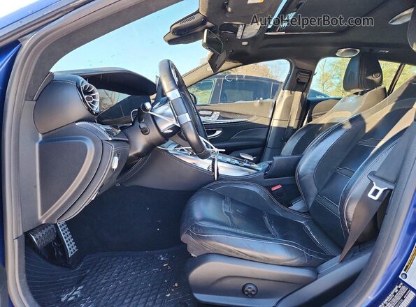 WDD7X8KB1KA004536 2019 MERCEDES-BENZ AMG Blue Vista interior delantera