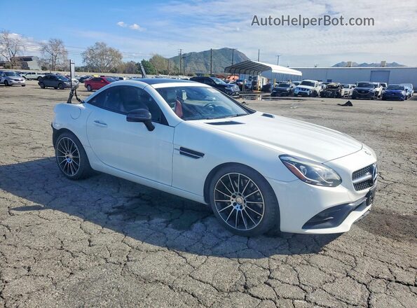 WDDPK3JA0HF135530 2017 MERCEDES-BENZ SLC Белый Передняя правая четверть