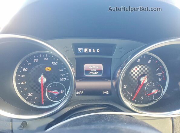 WDDPK3JA0HF135530 2017 MERCEDES-BENZ SLC Белый Вид щитка приборов