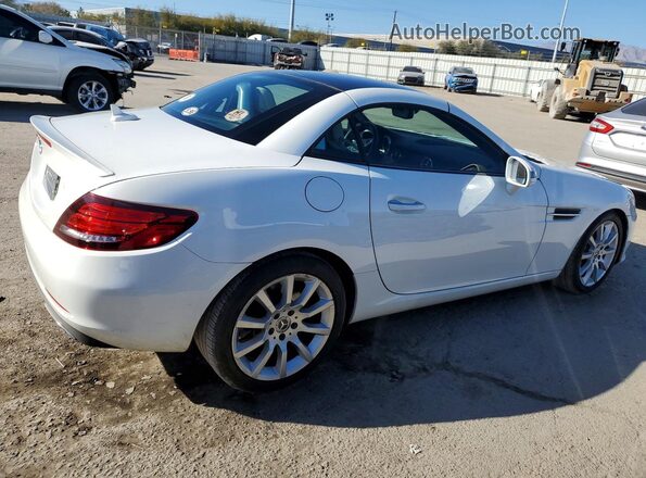 WDDPK3JA1JF151600 2018 MERCEDES-BENZ SLC White 