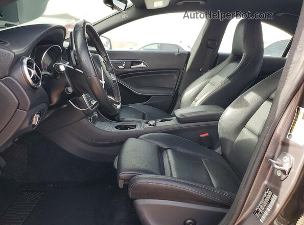WDDSJ4EB0JN696070 2018 MERCEDES-BENZ CLA-CLASS Gray Вид салону спереду