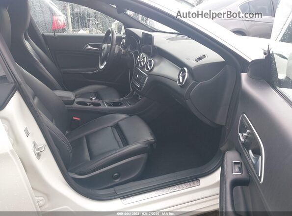 WDDSJ4EB4HN488882 2017 MERCEDES-BENZ CLA 250 Белый 