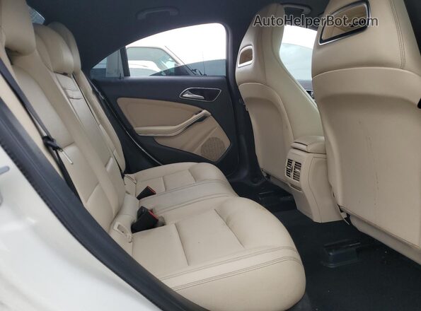 WDDSJ4EB6HN412029 2017 MERCEDES-BENZ CLA-CLASS White Vista de los asientos traseros