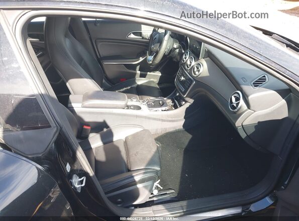 WDDSJ4EB9JN583637 2018 MERCEDES-BENZ CLA 250 Black წინა სალონის ხედი